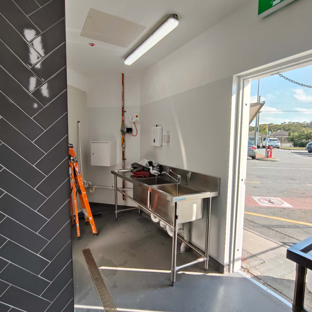 Maddington Commercial Kitchen Fit-Out photo 29